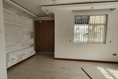 3 Bed House with En Suite at Runda