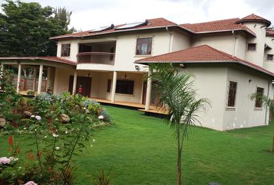 5 Bed House with En Suite at Flem Tree