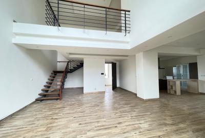 4 Bed Apartment with En Suite in Riverside - 3