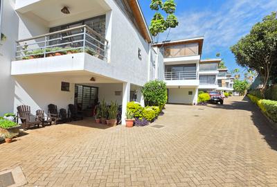4 Bed Townhouse with En Suite at Convent Drive