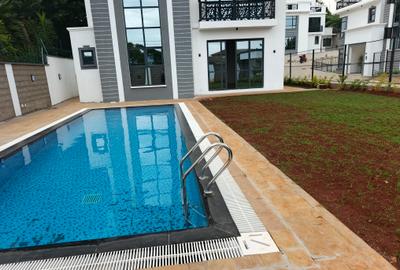 5 Bed Townhouse with En Suite at Lavington