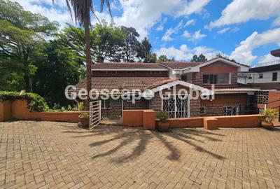 4 Bed House with En Suite in Nyari