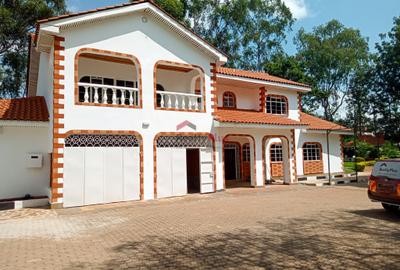 5 Bed House with En Suite in Karen