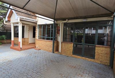 5 Bed Townhouse with En Suite at Lavington Road Green