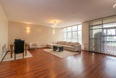 3 Bed Apartment with En Suite in Parklands