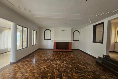 5 Bed House with En Suite in Loresho - 3