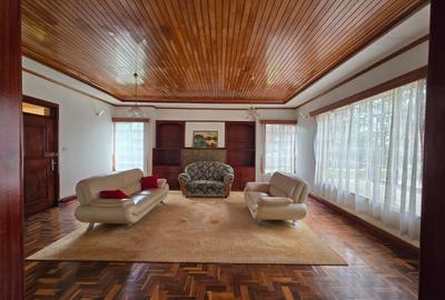 5 Bed Townhouse with En Suite in Runda - 3