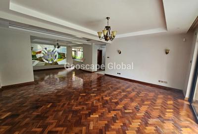 4 Bed House with En Suite in Riverside