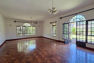 5 Bed Townhouse with En Suite at Kitisuru - 4