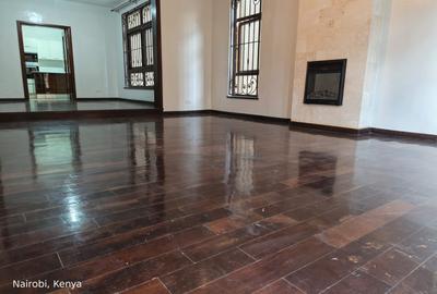 5 Bed Townhouse with En Suite at Lavington Green - 4