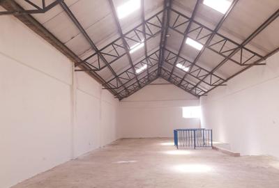 8,000 ft² Warehouse with Backup Generator in Eastern ByPass - 3