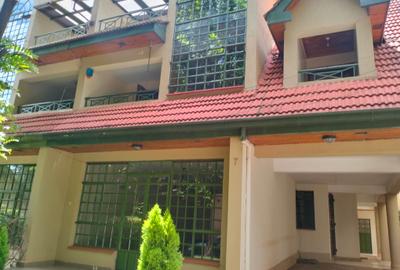 4 Bed Townhouse with En Suite in Lavington