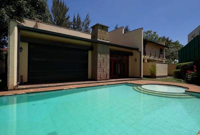 4 Bed House with En Suite in Runda