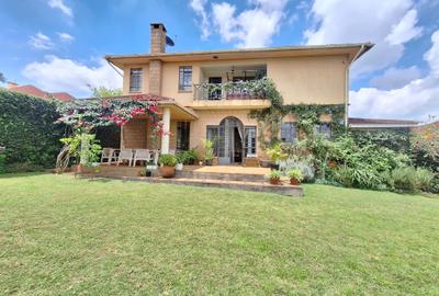 4 Bed Townhouse with En Suite at Isk - 2