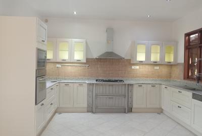 5 Bed House at Windy Ridge - 3