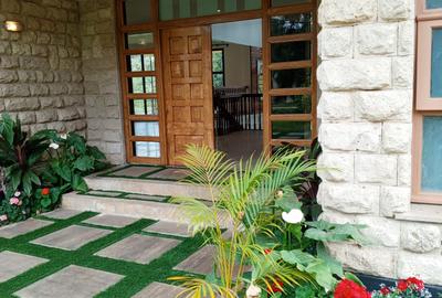 5 Bed House with En Suite in Karen - 4