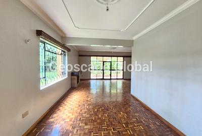 5 Bed House with En Suite in Nyari - 3