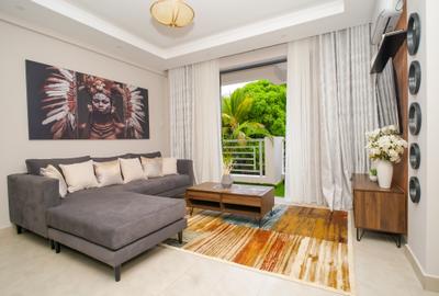 Serviced 2 Bed Apartment with En Suite at 1St Ave