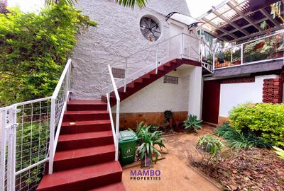 1 Bed House with En Suite at Mimosa Rd
