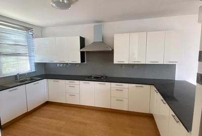 4 Bed Villa with En Suite in Garden Estate - 3