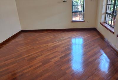 4 Bed Townhouse with En Suite in Lavington - 3