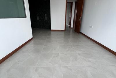 2 Bed Apartment with En Suite in Kilimani - 2