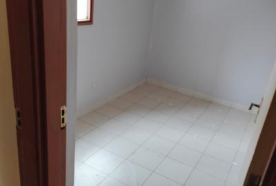 3 Bed Apartment with En Suite at City Park Avenue - 4