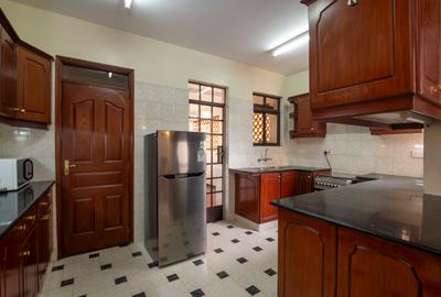 3 Bed Apartment at Brookside Drive - 4