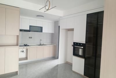 2 Bed Apartment with En Suite in Riverside - 2