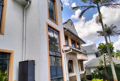 4 Bed Townhouse with En Suite in Lavington