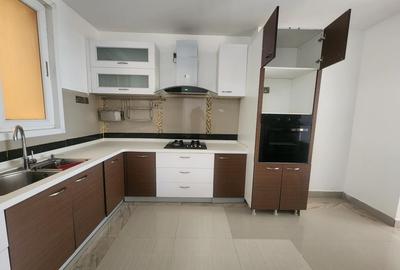 2 Bed Apartment with En Suite at Kilimani Estate Nairobi - 4