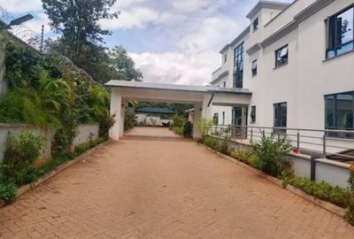 5 Bed House with En Suite in Thigiri