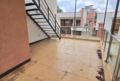 5 Bed Townhouse with En Suite at Lavington Green - 3