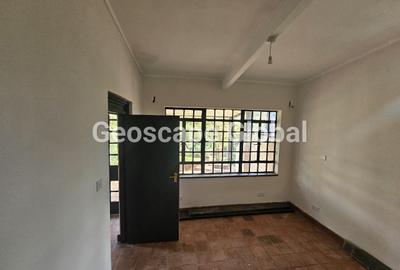 3 Bed House with En Suite in Gigiri