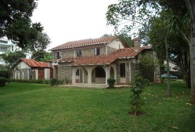 4 Bed House with En Suite at Kyuna