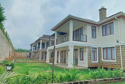 4 Bed Townhouse with En Suite at Migaa