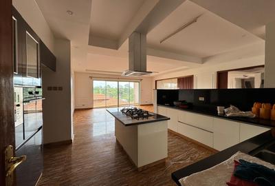 3 Bed Apartment with En Suite in Kileleshwa