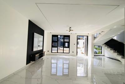 5 Bed Villa with En Suite at Kwa Kairu - 3