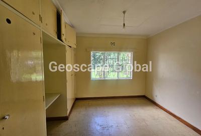 4 Bed House with En Suite in Runda - 3