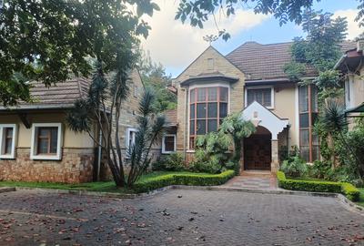 4 Bed Townhouse with En Suite at Runda - 4