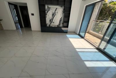 2 Bed Apartment with En Suite in Lavington - 4