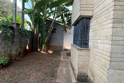 5 Bed Townhouse with En Suite at Lavington
