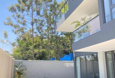 5 Bed Villa with En Suite at Jacaranda Avenue - 3