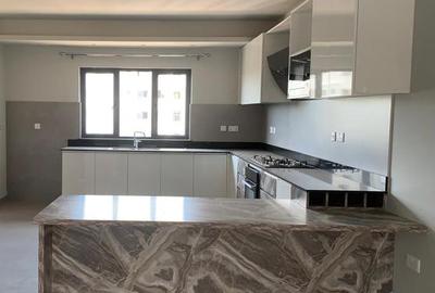 4 Bed Apartment with En Suite in Kileleshwa