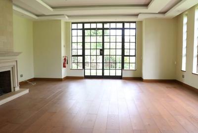 5 Bed Townhouse with En Suite in Runda - 2