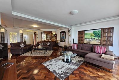 5 Bed Apartment with En Suite at Parklands - 2