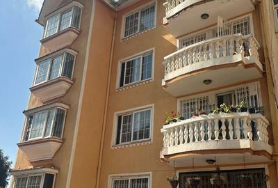 3 Bed Apartment with En Suite at Lantana Road