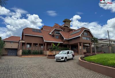 8 Bed Townhouse with En Suite in Runda