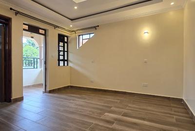 4 Bed Townhouse with En Suite in Kitisuru