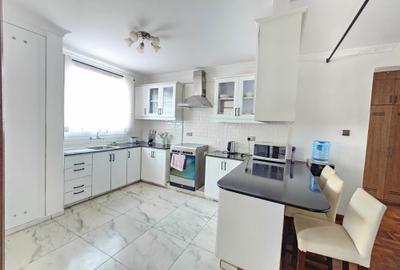 Furnished 3 Bed Apartment with En Suite in Riverside - 4